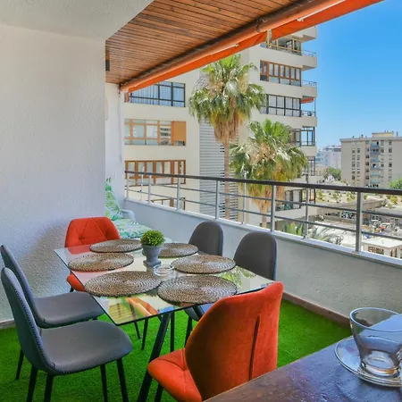 Апартаменты Nogalera Party&beach Select